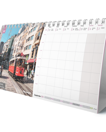 2026-os heti bontású 55 lapos asztali Utazómajom naptár